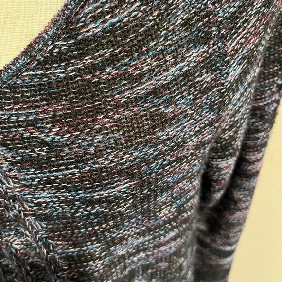 Studio Works 3/4 Sleeve V-Neck Sweater. - Picture 7 of 11